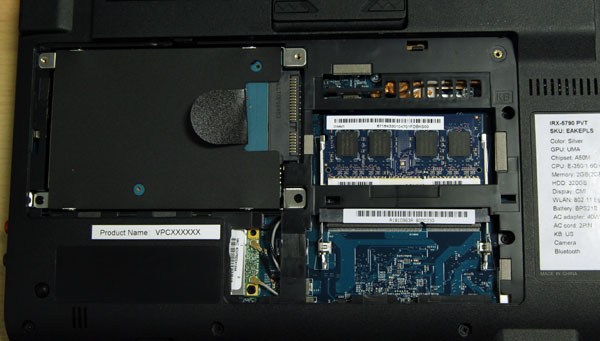 With the back cover opened: access to HDD and the two memory slots